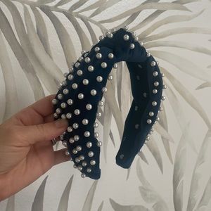Lele Sadoughi Pearl and Blue Velvet headband